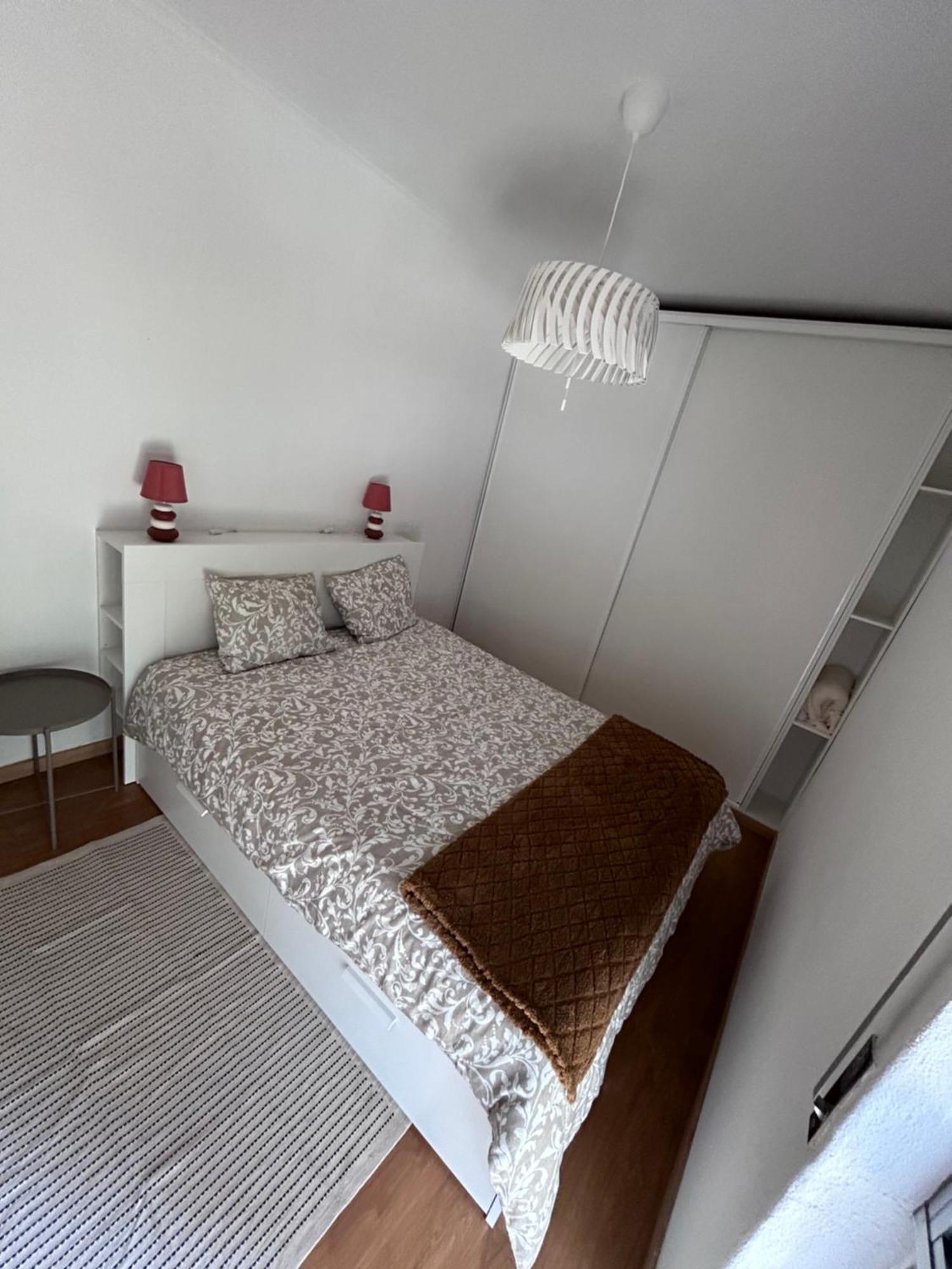 Apartamento Acolhedor Em Келуш Экстерьер фото